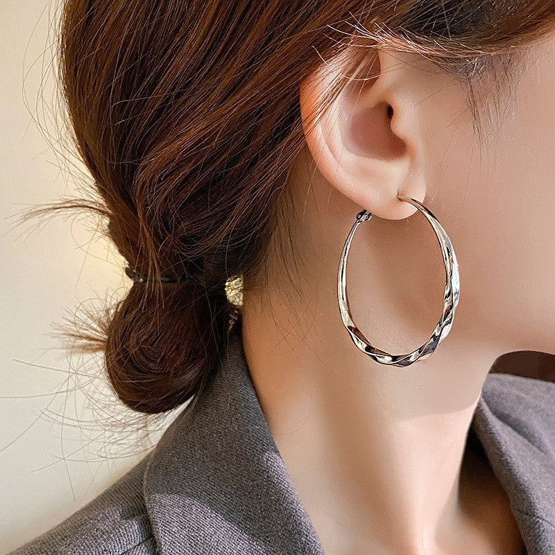 Exaggerated Temperamental Big Circle Female Niche High Stud Earrings