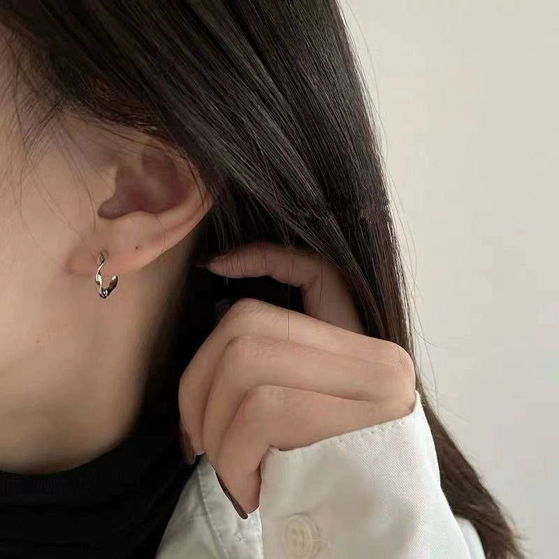 Twisted Circle Clip Female Niche Design Small Earrings