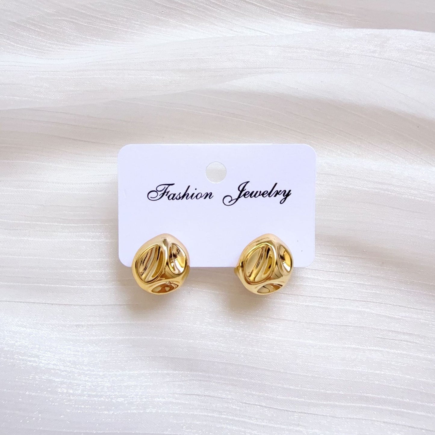 Women's Retro Aloofness Style Geometric Irregular Gold Niche Design Rings