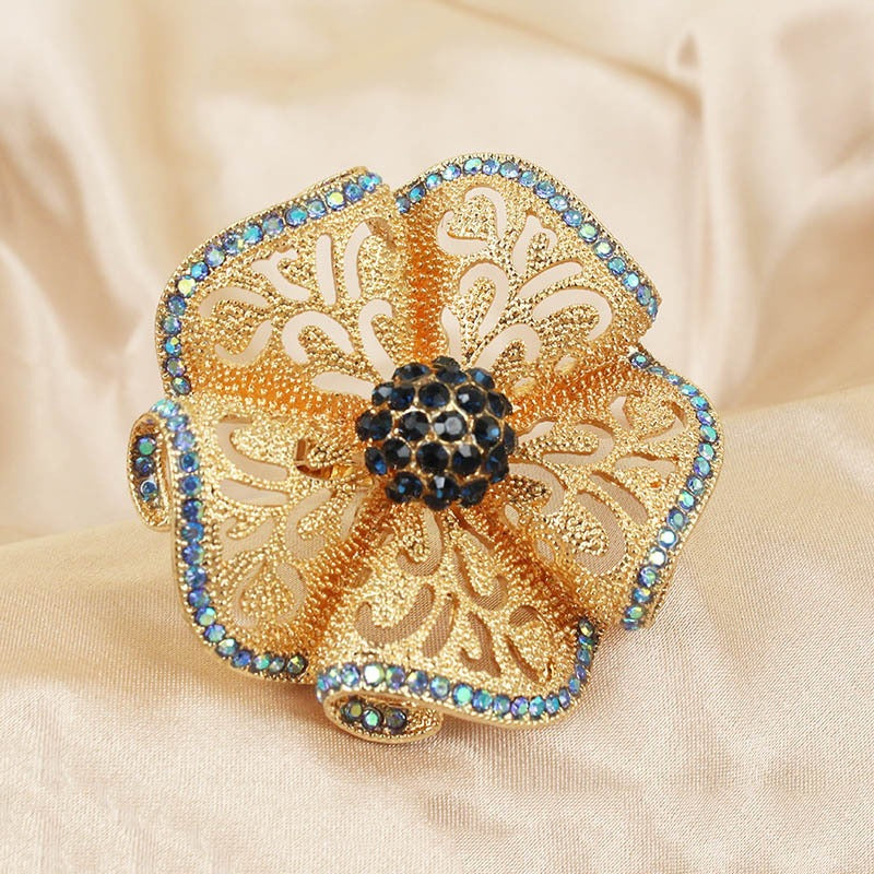 High-grade Flower Open Noble Elegance Retro Hollow Ring