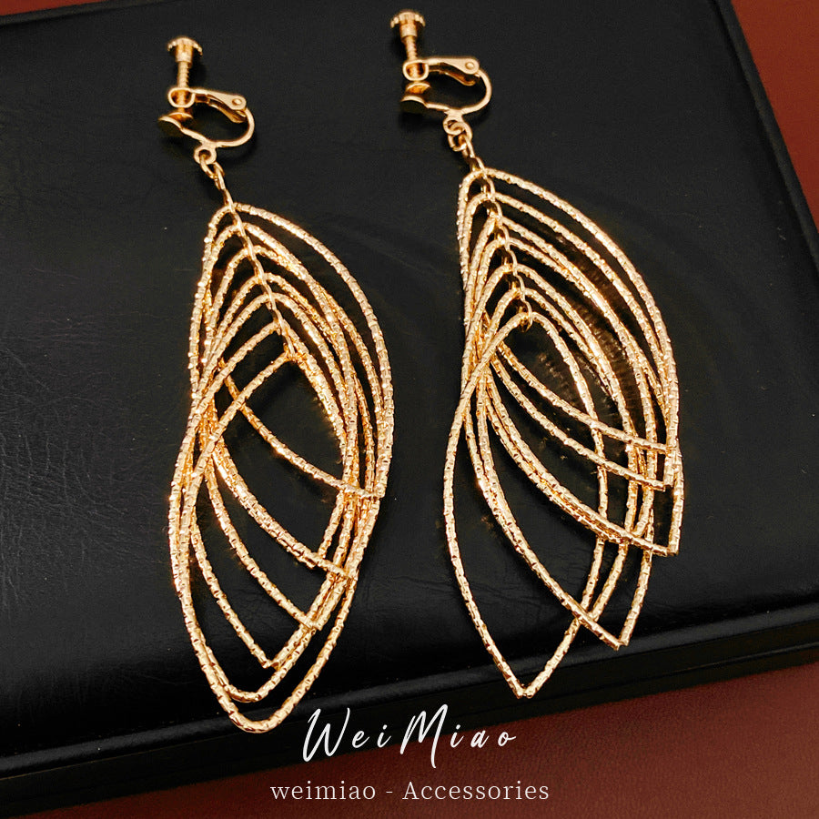 Gold Ear Hook High-grade Light Luxury Minority Design Sense Clip Earrings