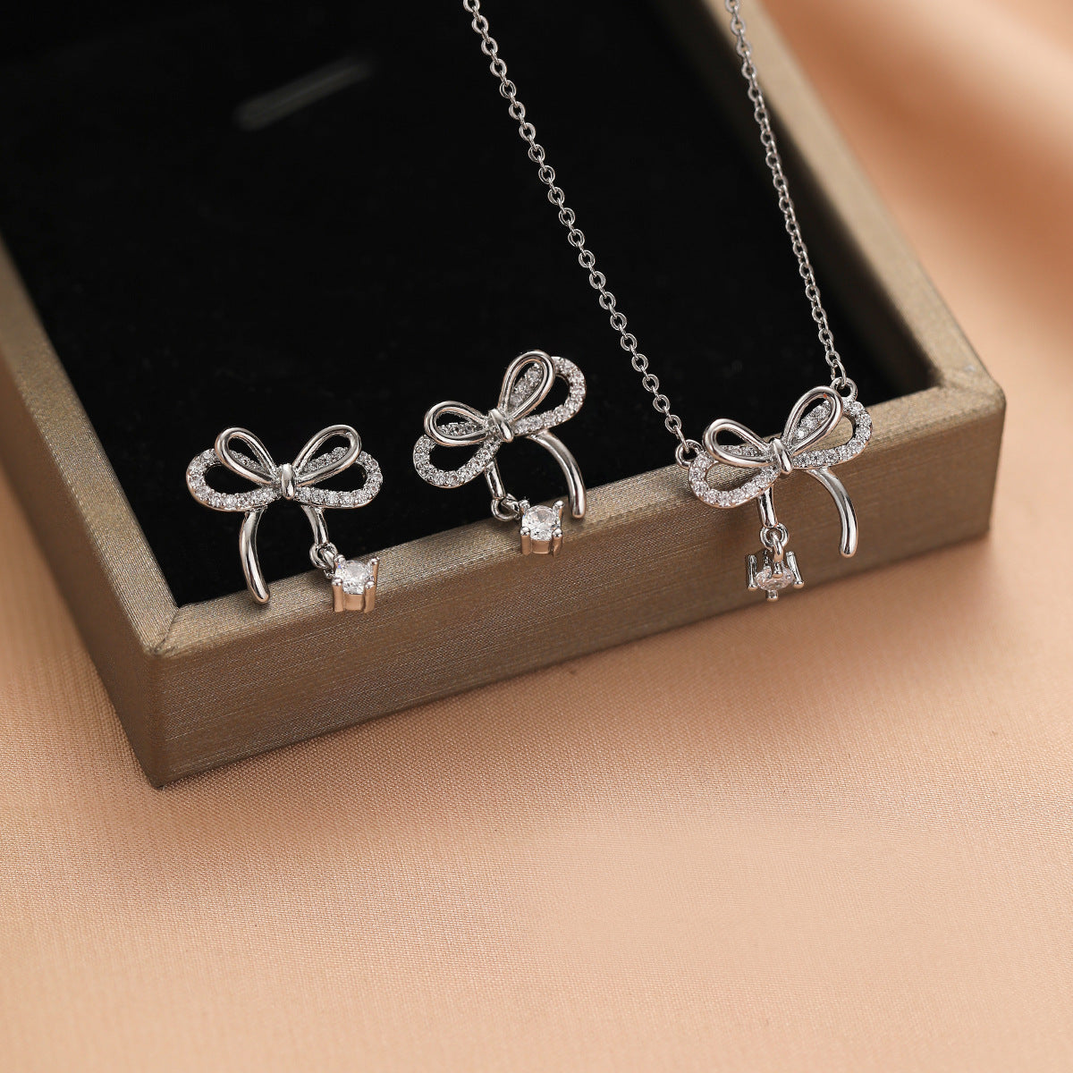 Glamorous Comfortable Two-piece Affordable Luxury Fashion Jewelry Set