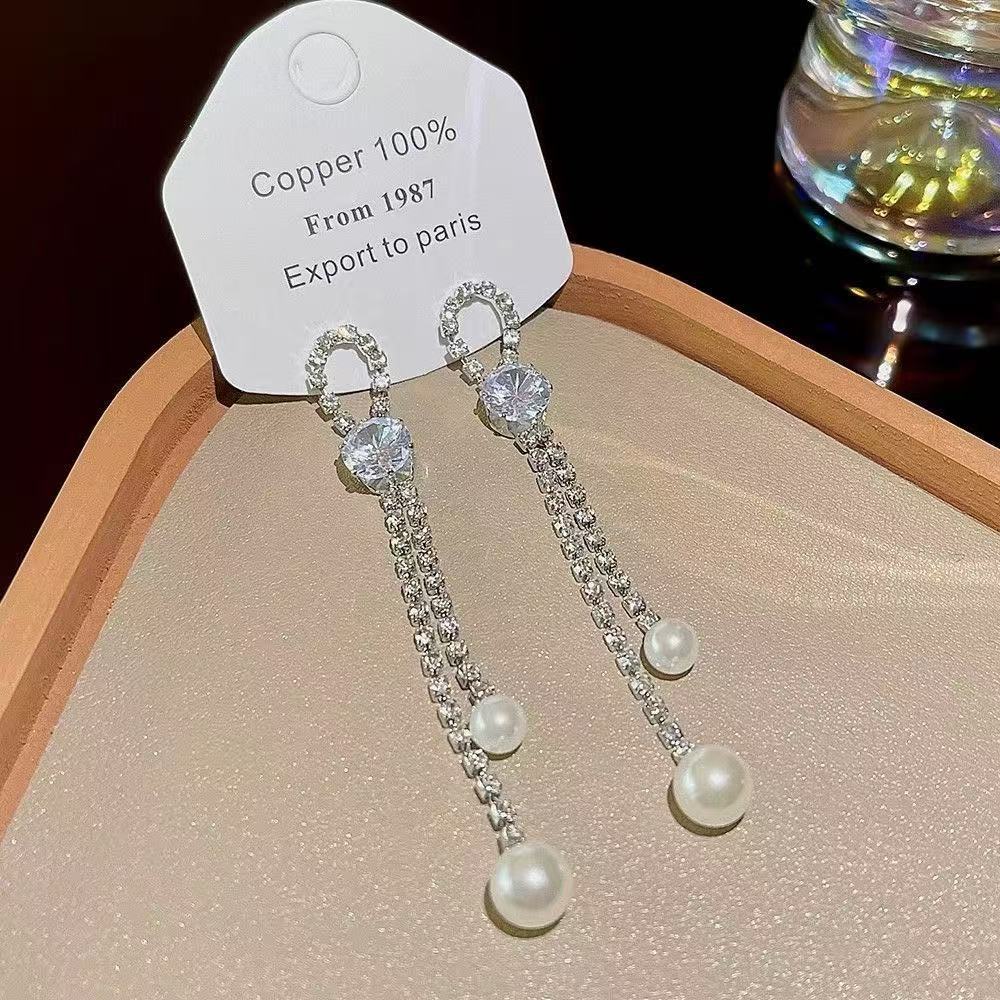 Women's Exaggerated Geometry Metal Circle Tassel Light Luxury High-grade Elegant Ear Earrings