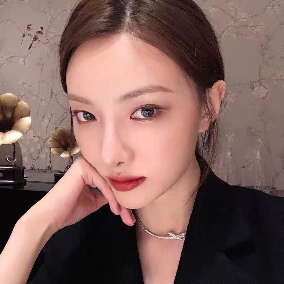 Women's Bow Smile Face Clavicle Chain Elegant Fashion Light Necklace