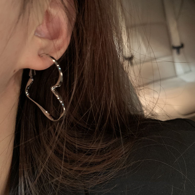 Women's High-grade Simple Metal Cold Style Graceful Earrings
