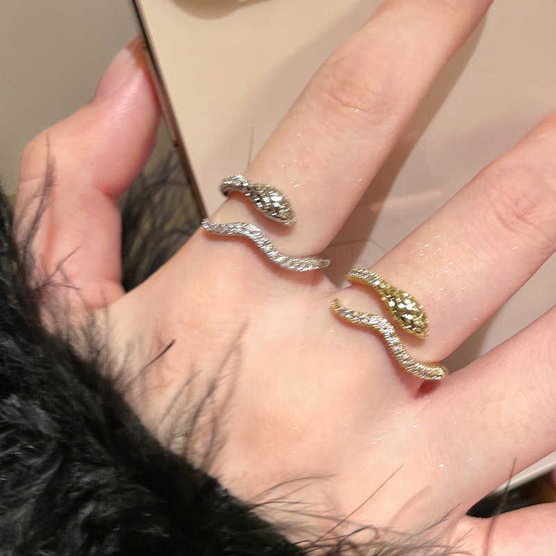Women's Shining Diamond Snake-shaped Sier Open Advanced Texture Simple Trendy Cool Ring