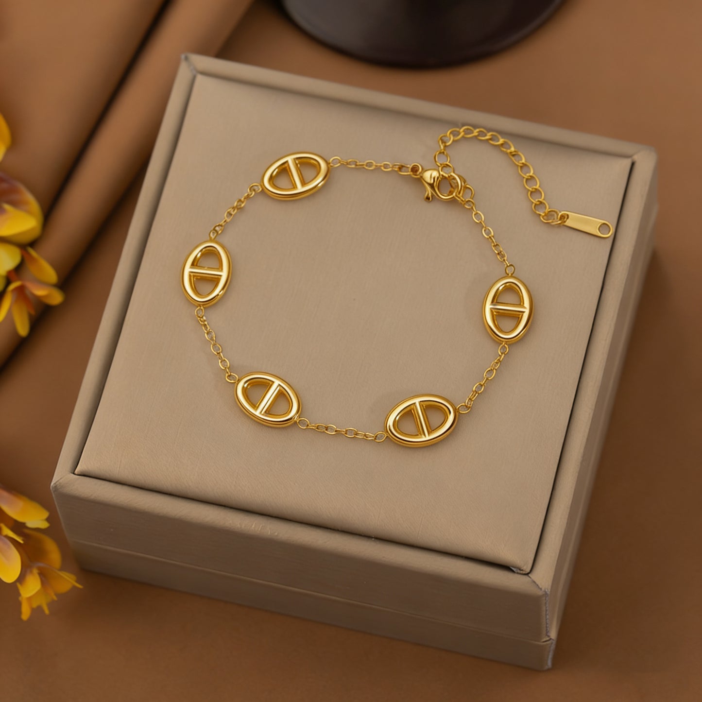 Stainless Steel Hollow Electroplated Pattern Female Bracelets