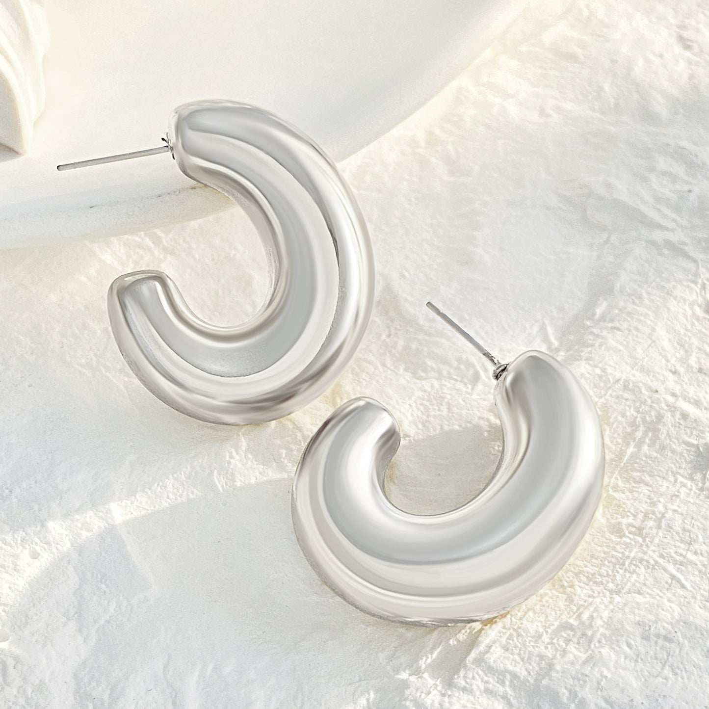 Alloy Retro Water Drop Ear Punk Simple Niche Glossy Teardrop Earrings