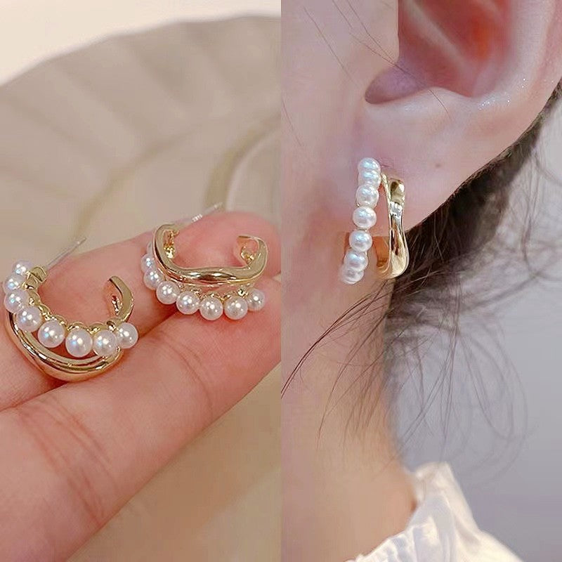 Women's Elegant Delicate Pearl Fashionable Niche Temperament Earrings