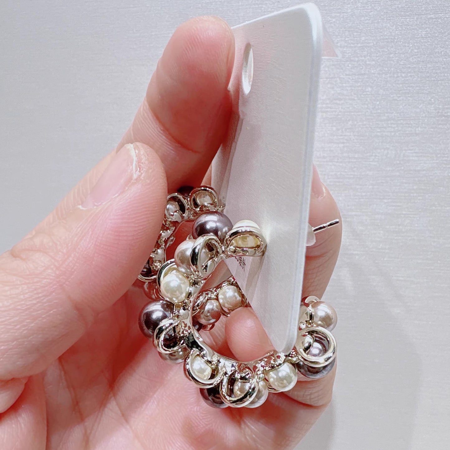 Women's Metal Twist Color Pearl Shaped For Unique Light Luxury Minority Rings