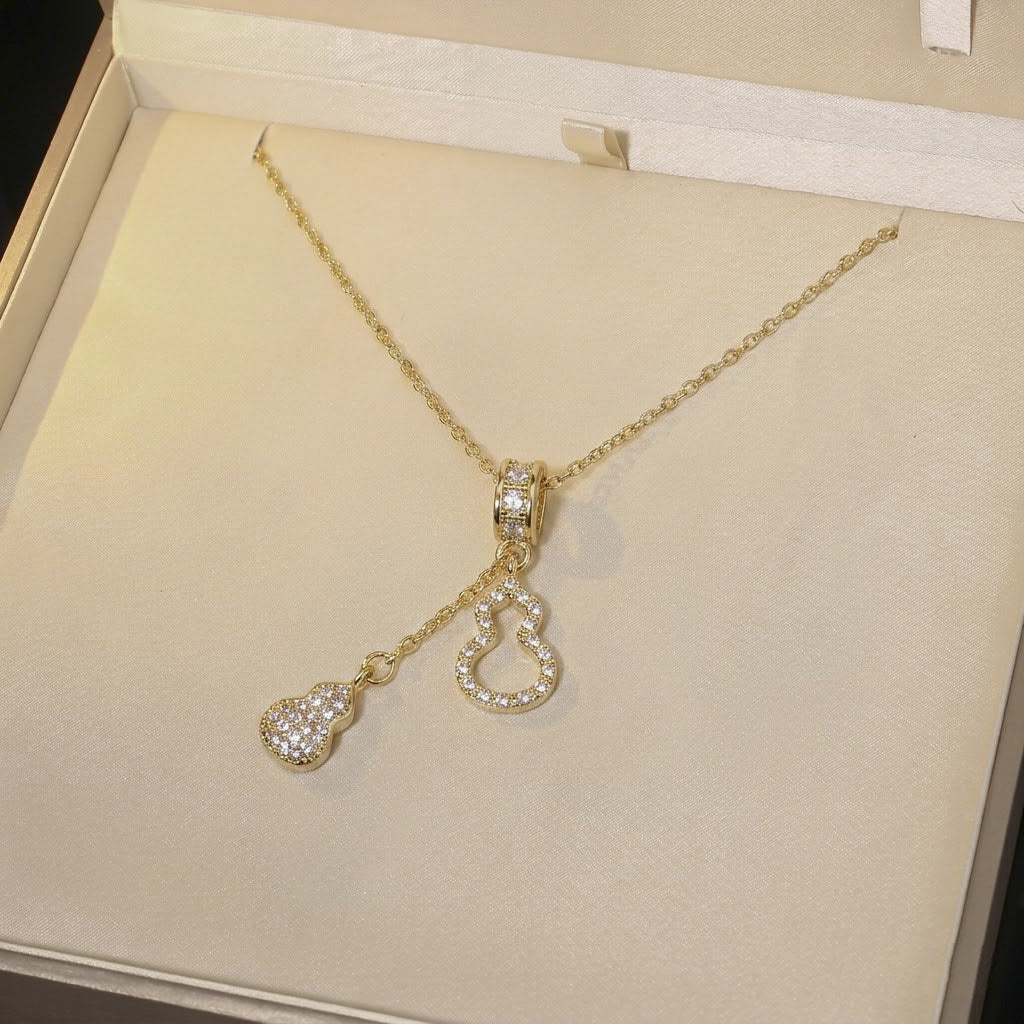 Women's Elegant Rainbow Fashion Star Moon Clavicle Necklaces