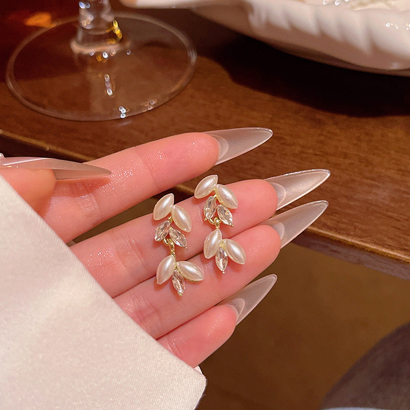 Women's Luxury Minority High-grade Zircon Tassel Wheat Elegant Temperamental Earrings