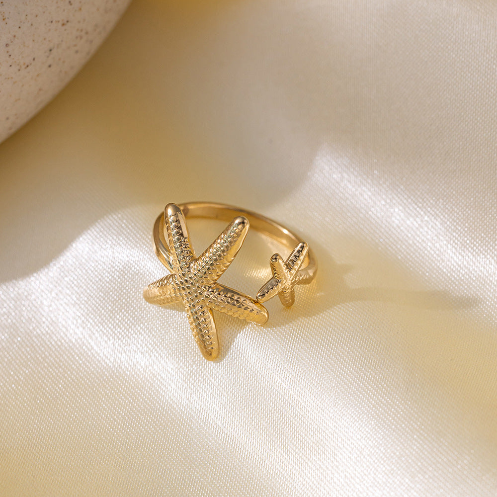 Stainless Steel Gold-plated Love Heart Flowers Rings