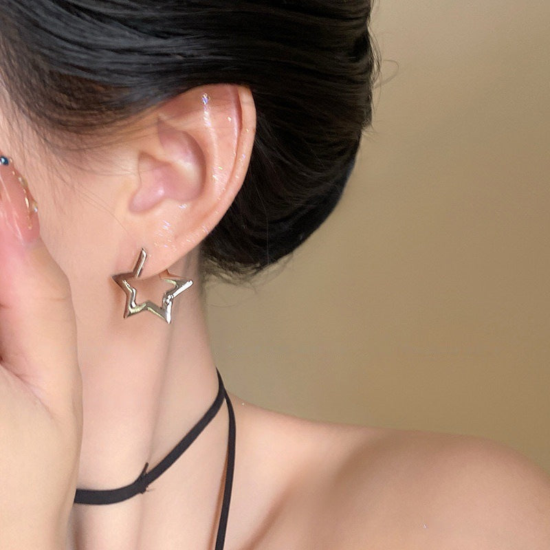 Women's Sier Hollow Five-pointed Star Clip Design Simple Fashionable Earrings