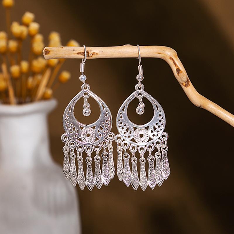 Miao Sier Personality Hollow Out Leaf-shaped Fashion Earrings