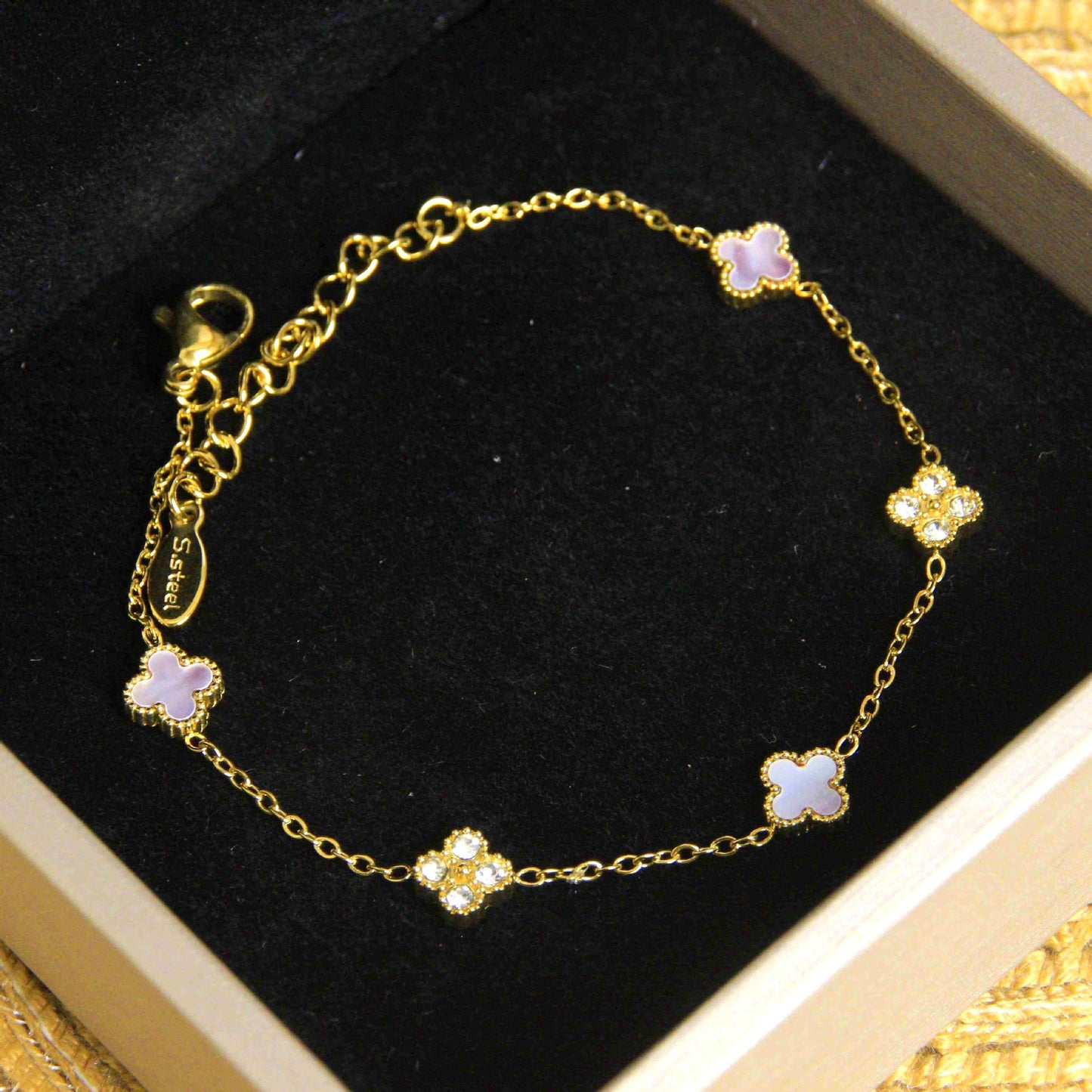 Women's Lucky Diamond Four-leaf Clover Vacuum Electroplating Fashionable All Bracelets