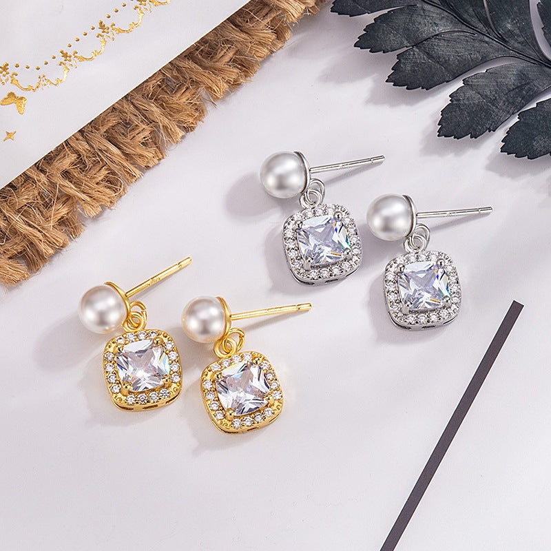 Zircon Pearl Female Graceful Light Luxury Stud Earrings