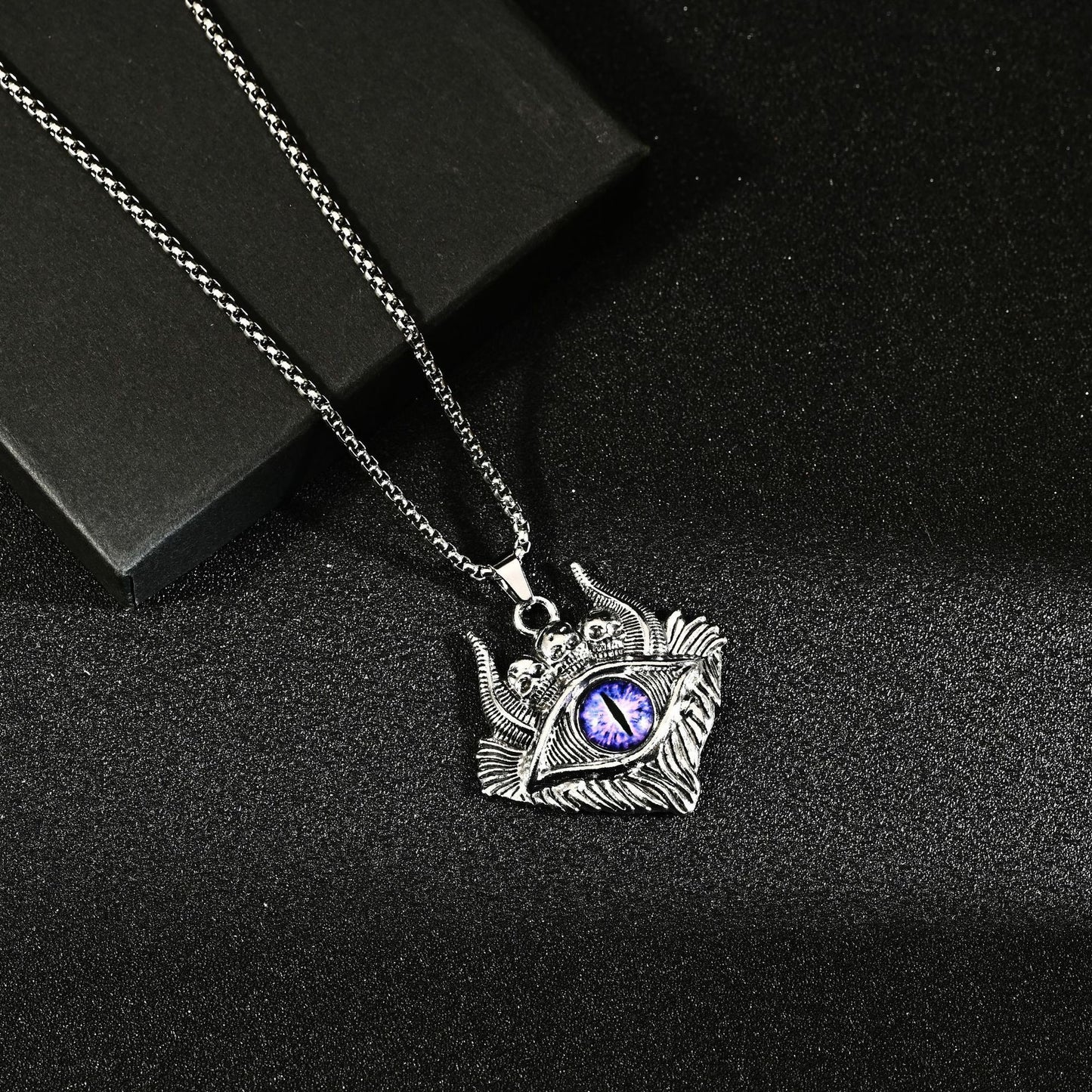 Women's & Men's Devil's Eye Skull Trendy Domineering Hip Hop Necklace