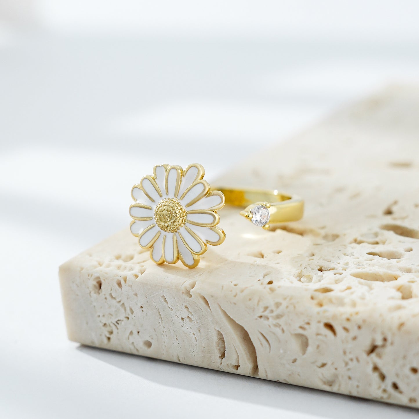 Rotatable Flower Female Opening Adjustable Little Daisy Anxiety Ring