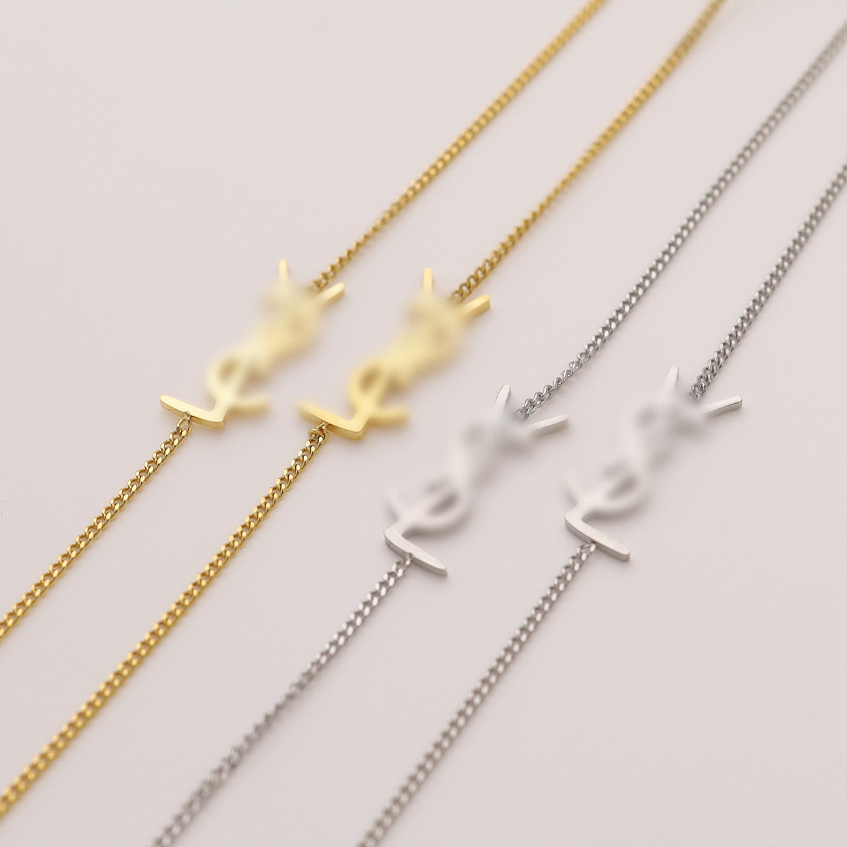 Women's Titanium Steel Exquisite Fashion High Sense Collarbone Necklace