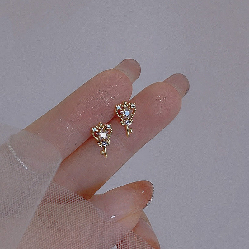 Women's Light Luxury Simple Inlaid Zircon Small Earrings