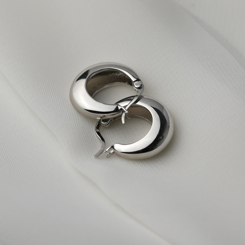 Women's Summer Light Luxury High-grade Simple Ear Earrings