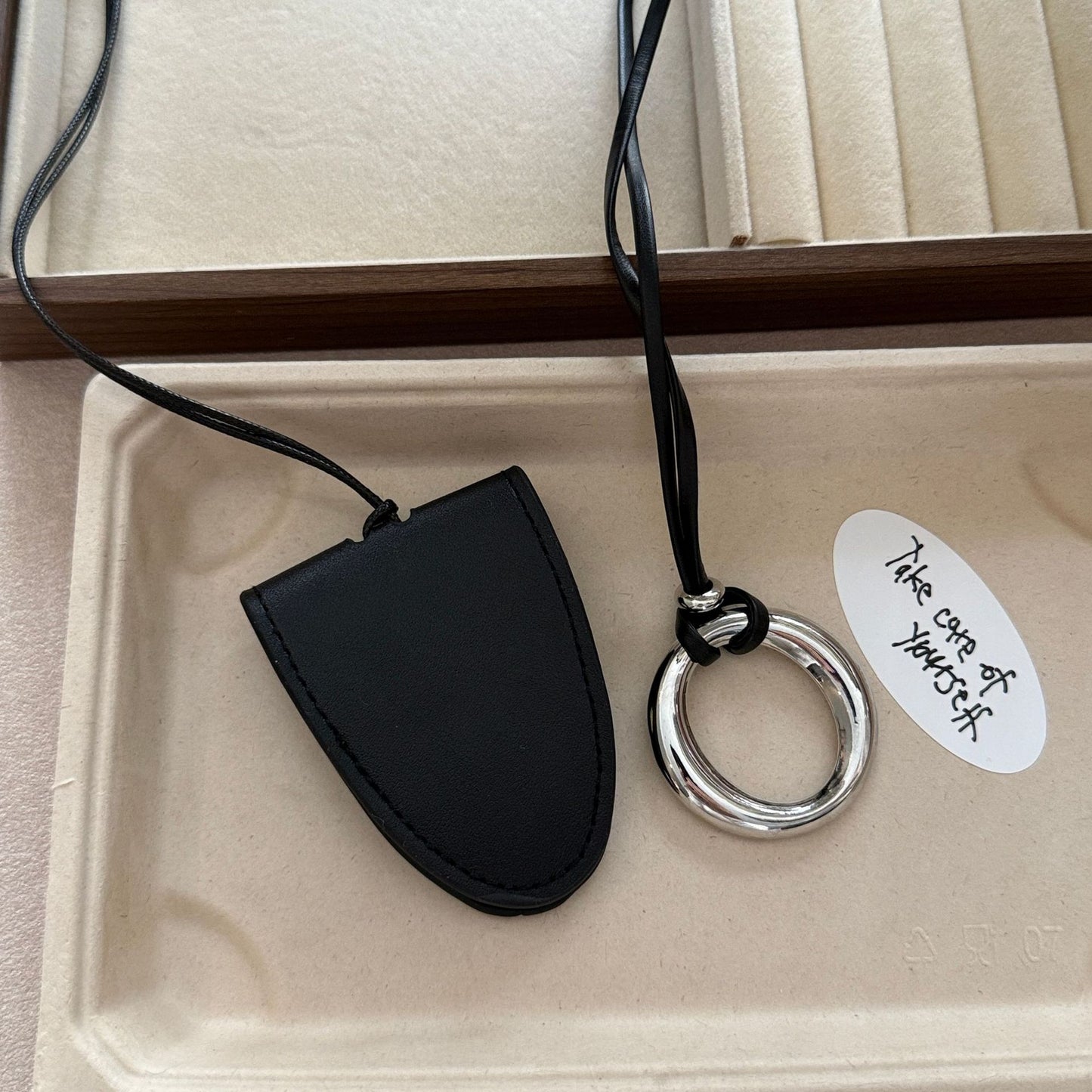 Casual Stylish Adjustable Sier Leather Halter Magnetic Necklace