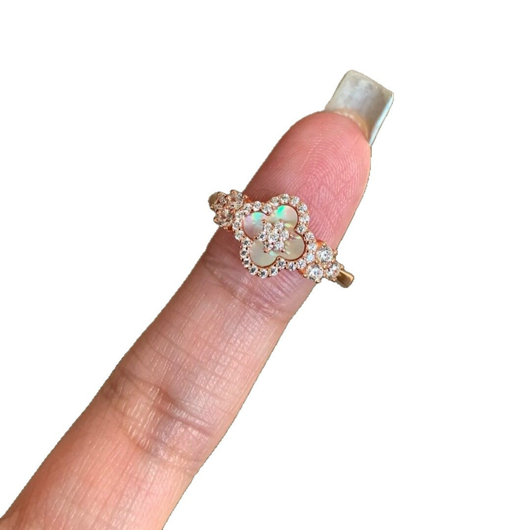 Imitation Pink Shell Four-leaf Flower Ear Drawable Graceful Fashionable Clavicle Bracelet