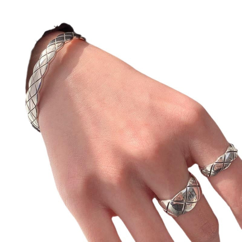 Sier Thick Thin Diamond Plaid Open Female Light Luxury Minority Ring