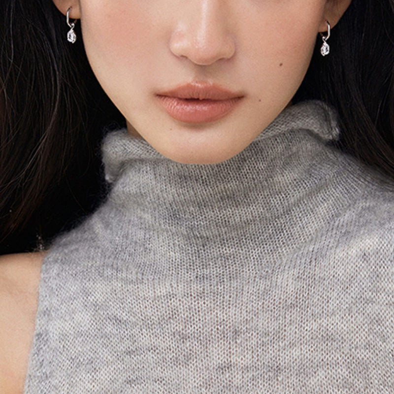 Minority High-grade Exquisite Drop-shaped Zircon Small Simple Ear Buckle