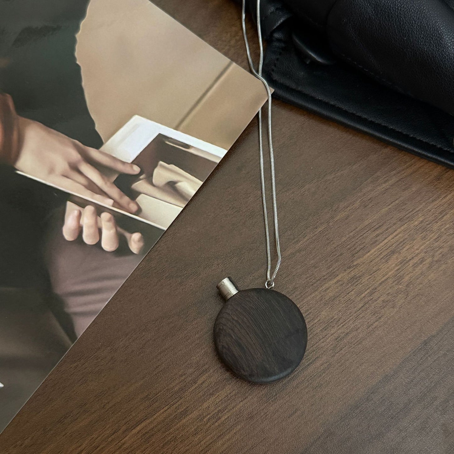 Women's Design Round Ebony Kettle For Retro Long Titanium Necklace