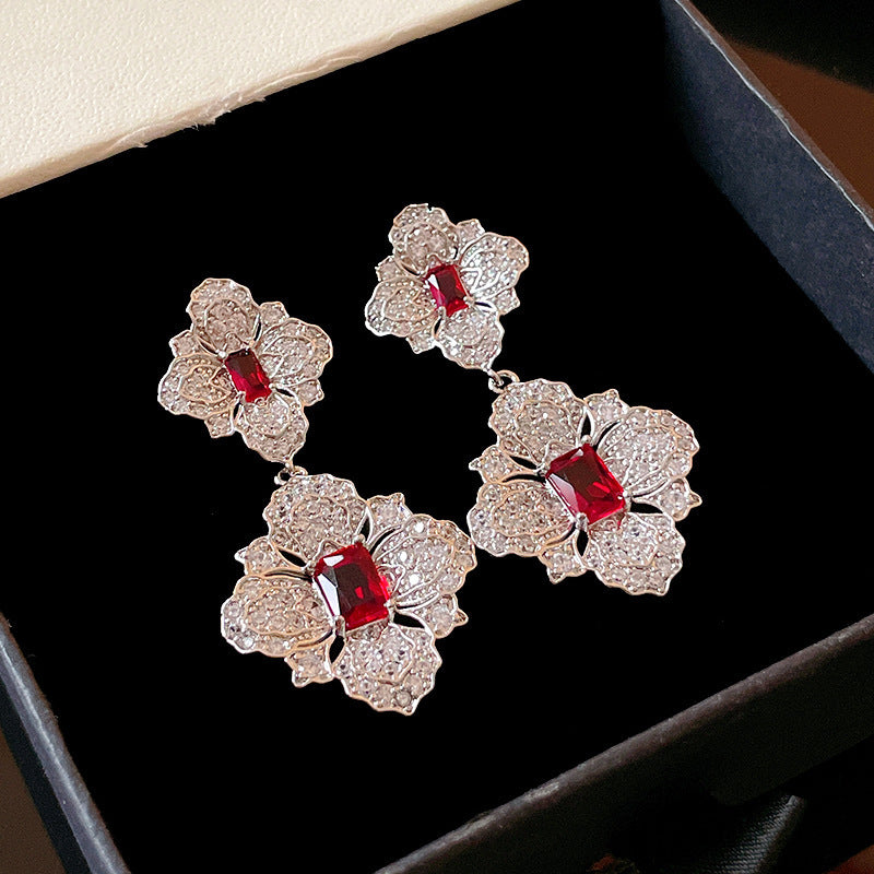 Women's Geometric Flowers Ear Light Luxury Minority Fashion Necklaces