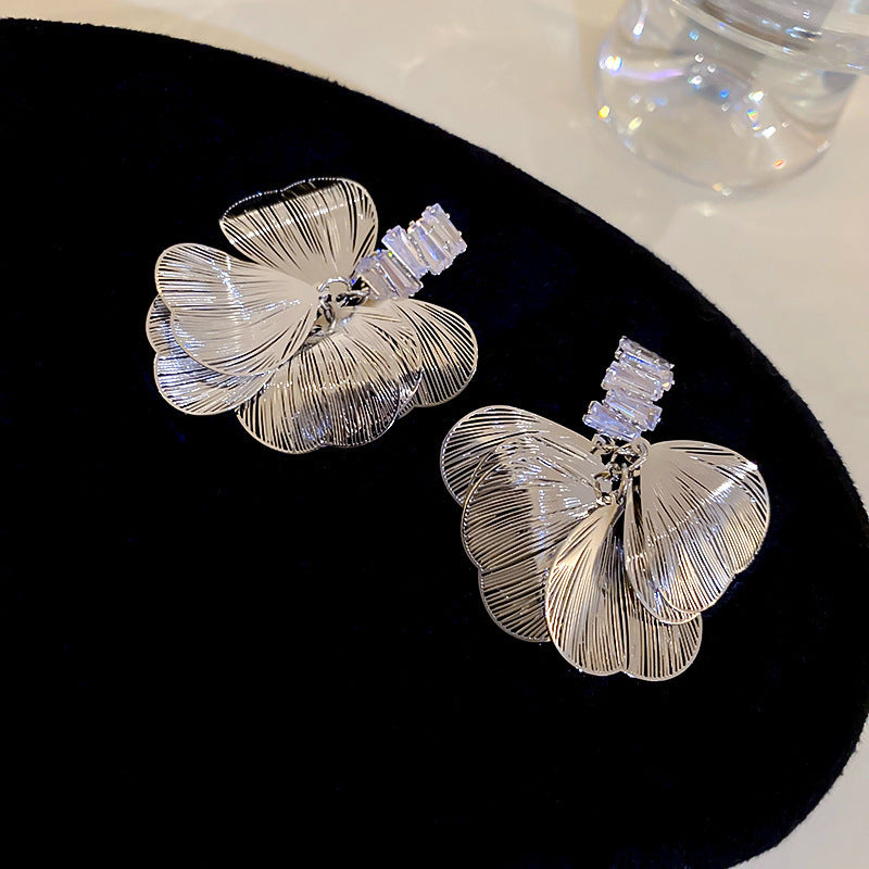 Women's Zircon Flower Light Luxury High-grade Temperament Fashion Earrings