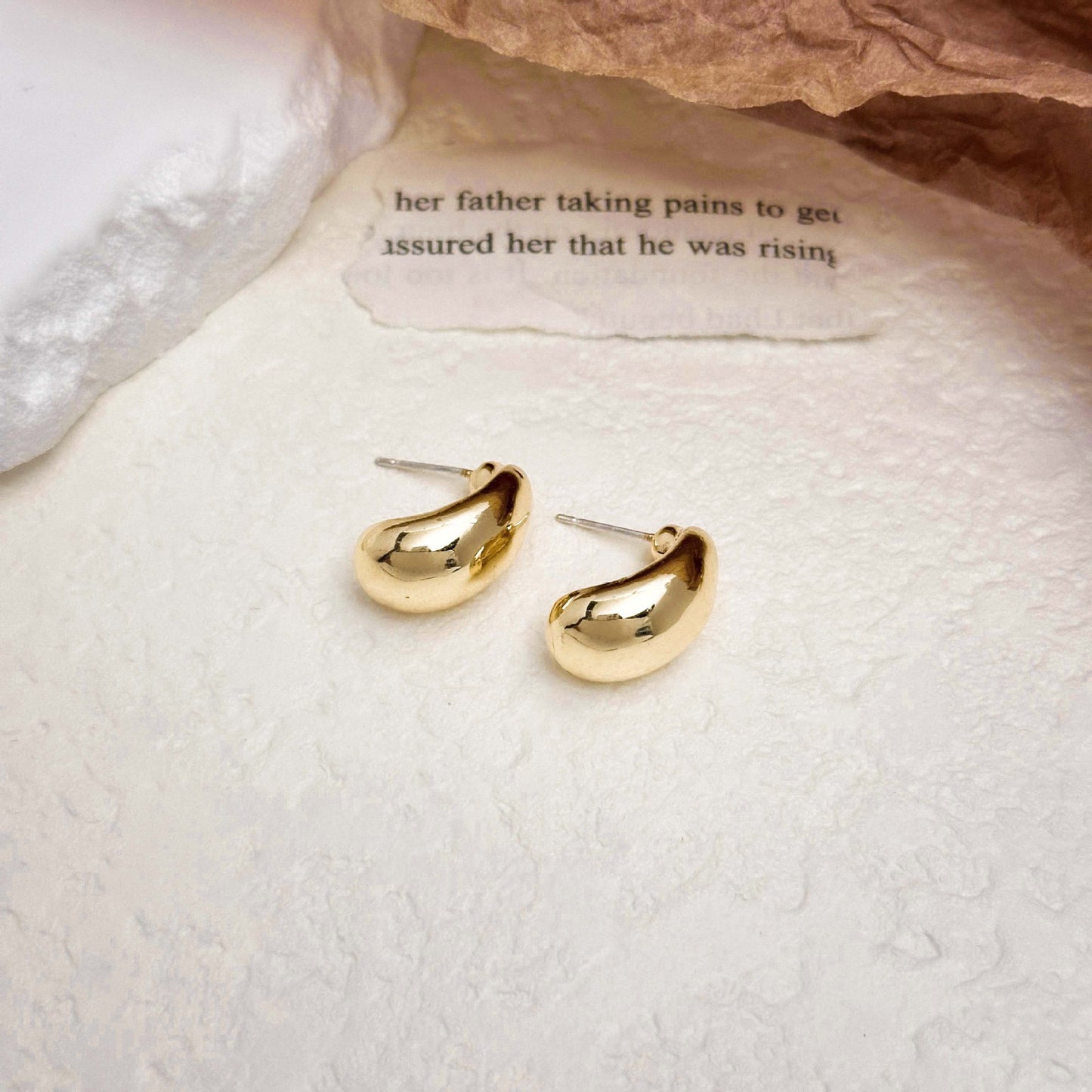 Fashionable Metal Texture Light Luxury Simple Earrings