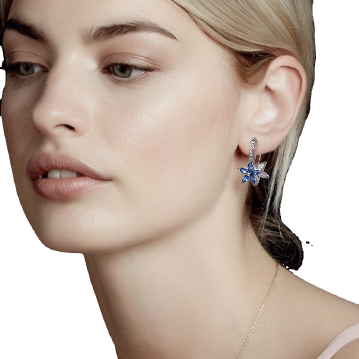 Casual Trendy Snowflake Zircon Horse Multicolor Ear Buckle