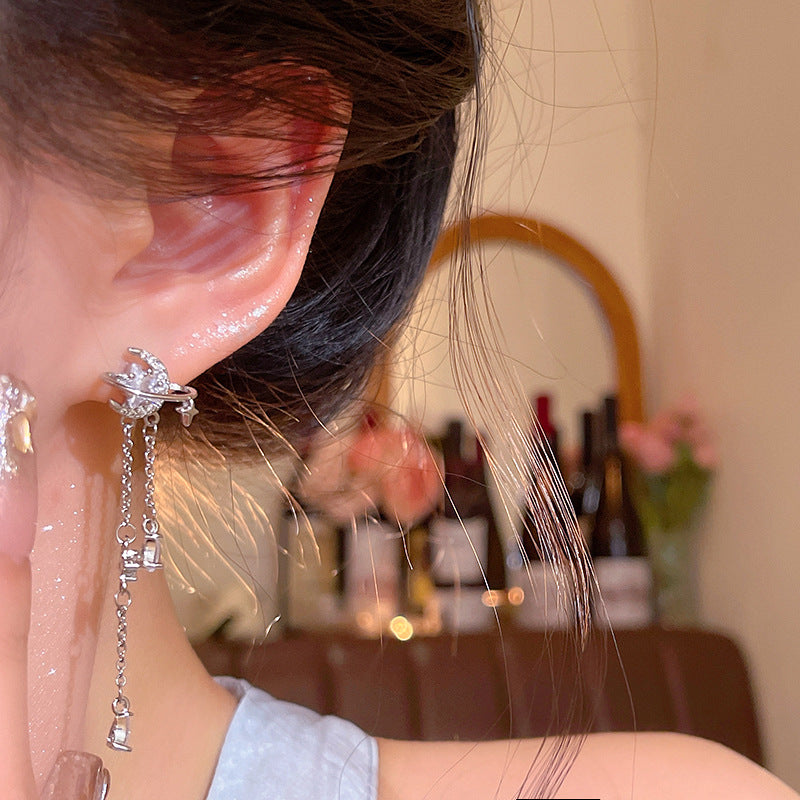 Women's Flash Star Moon Ear Fashionable Temperament Long Earrings