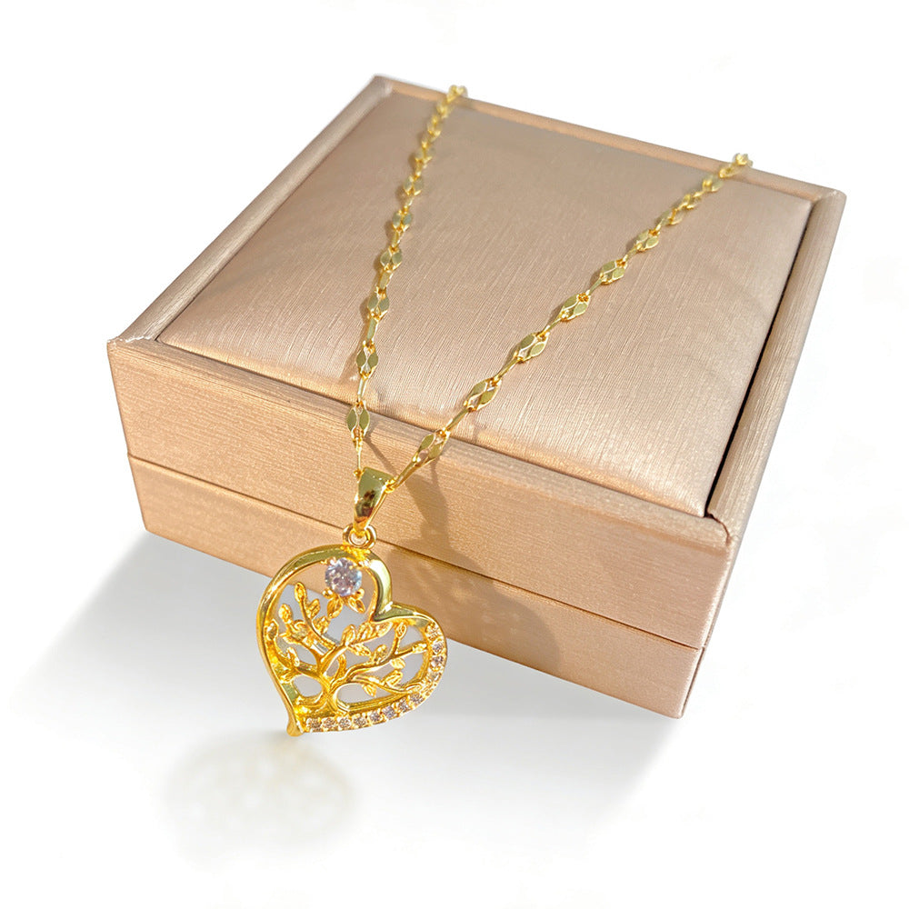 Love Heart-shaped Titanium Steel Female Inlaid Zircon Light Luxury Clavicle Necklaces