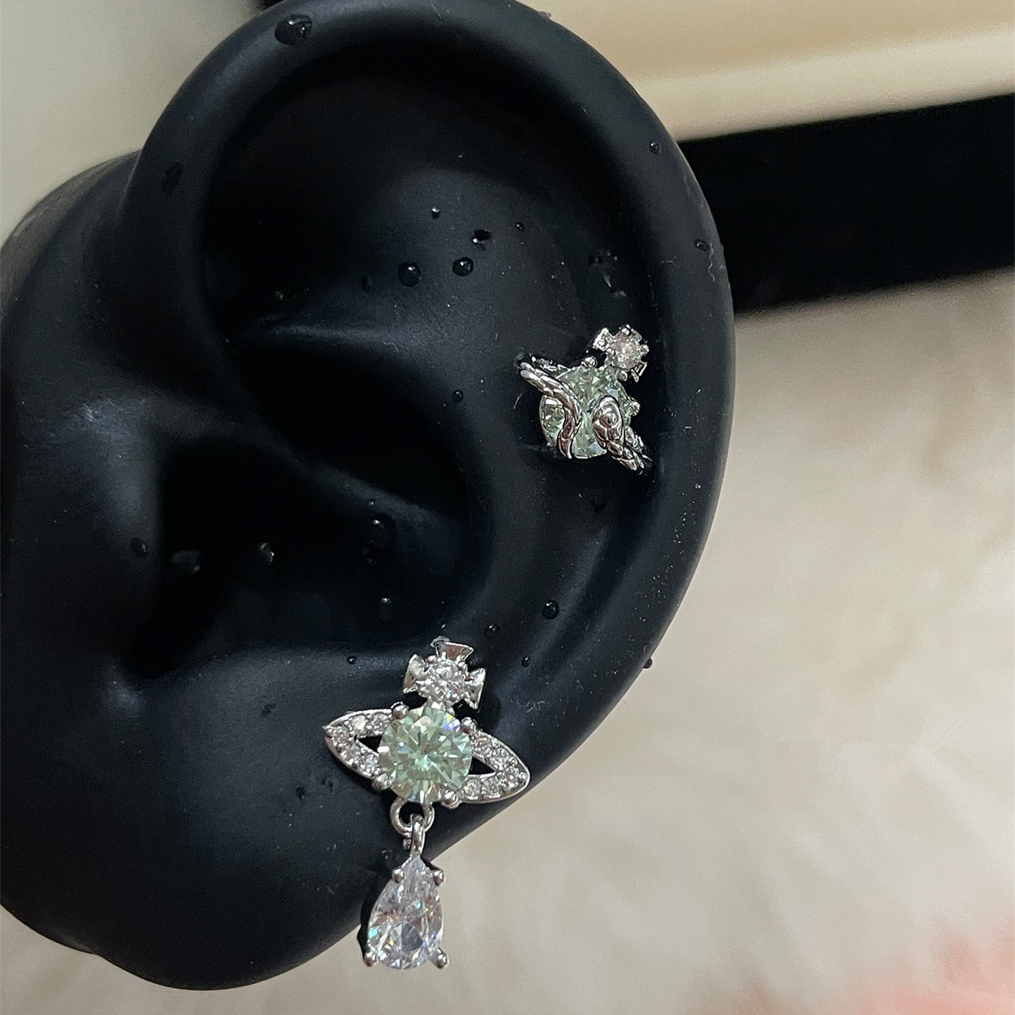 Apple Green Series Titanium Steel Flat Female Niche Stud Earrings