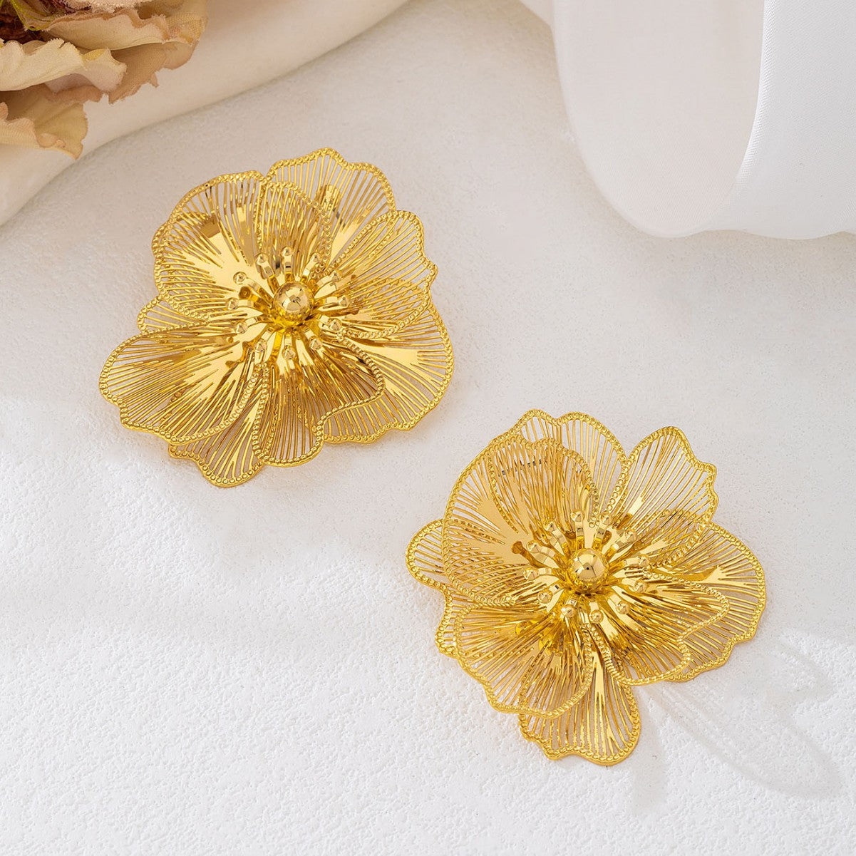 Flower Petals Female Sweet Cool Graceful Earrings