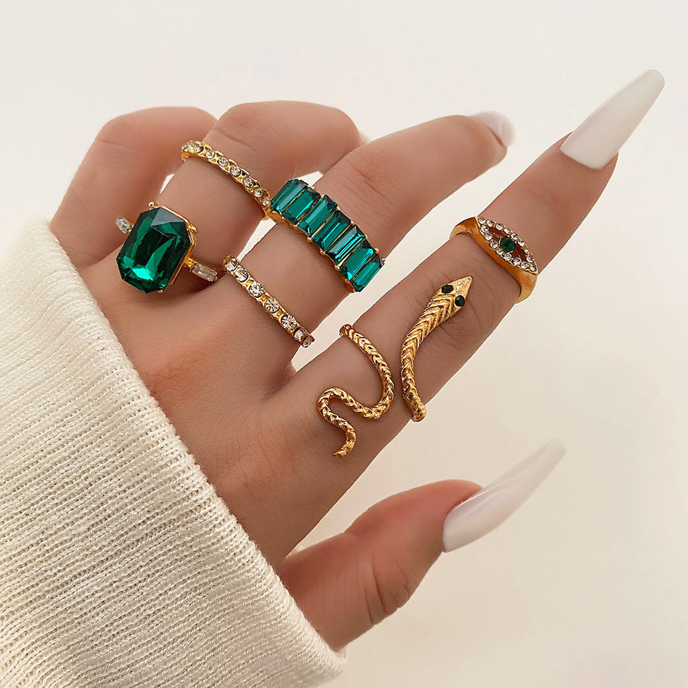 Inlaid Green Rhinestone Retro Snake Alloy Rings