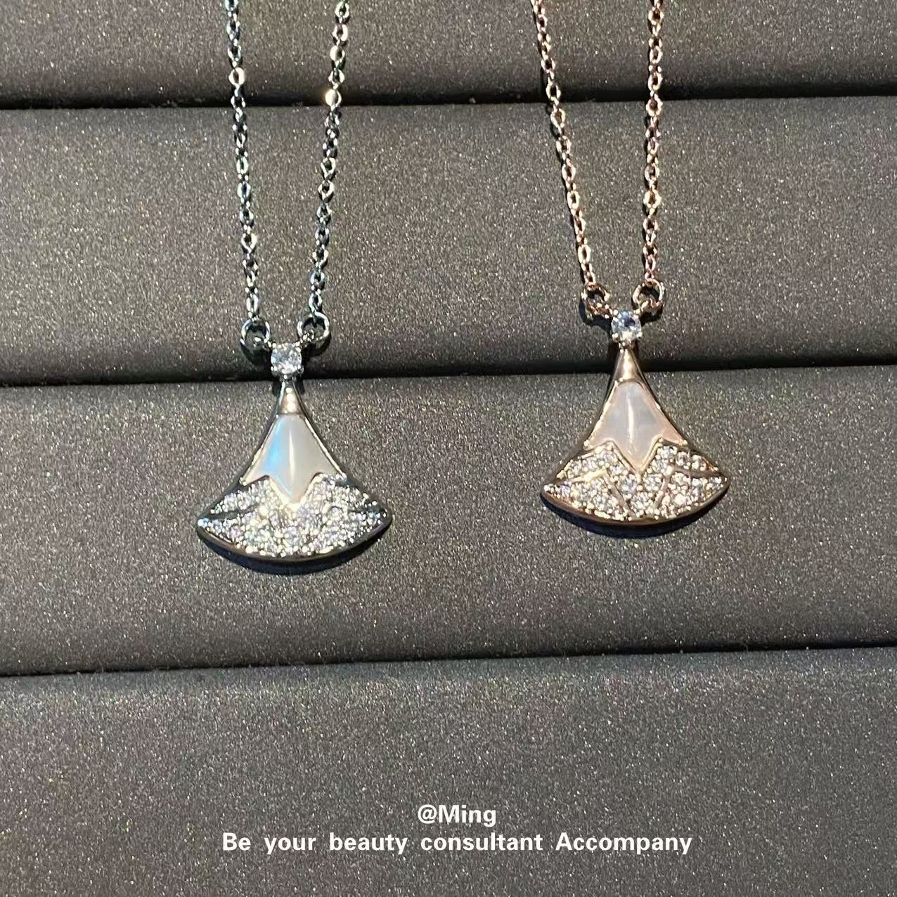 Fan-shaped Small Skirt Female Gradient Pink Diamond Natural White Shell Necklaces