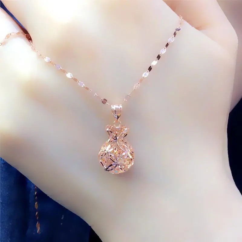 Women's Russian Shiny Purse Fashion Color Gold Necklace