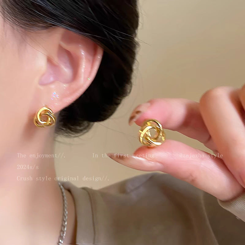 Charming Women's Bow Pearl Light Luxury Earrings