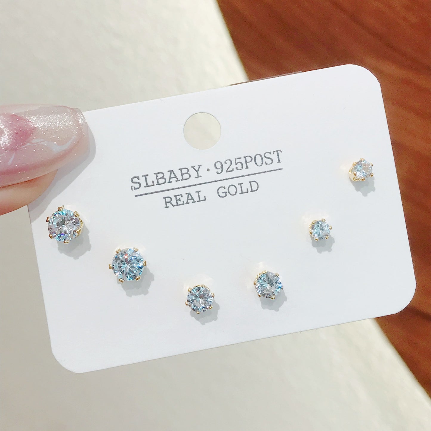 Women's High-grade Pearl Bow Elegant Special Interest Earrings