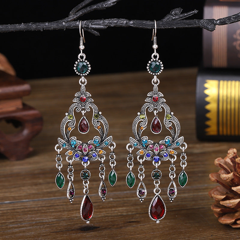 Smoky Rain Daisy Long Chinese Style Jeweled Texture Drop-shaped Earrings