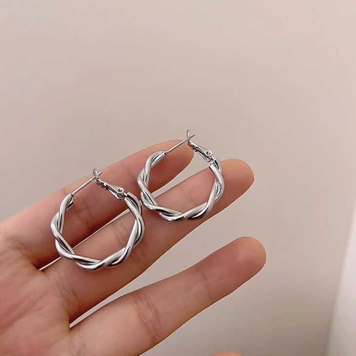 Twist Round Female Minimalist Frosty Style Earrings