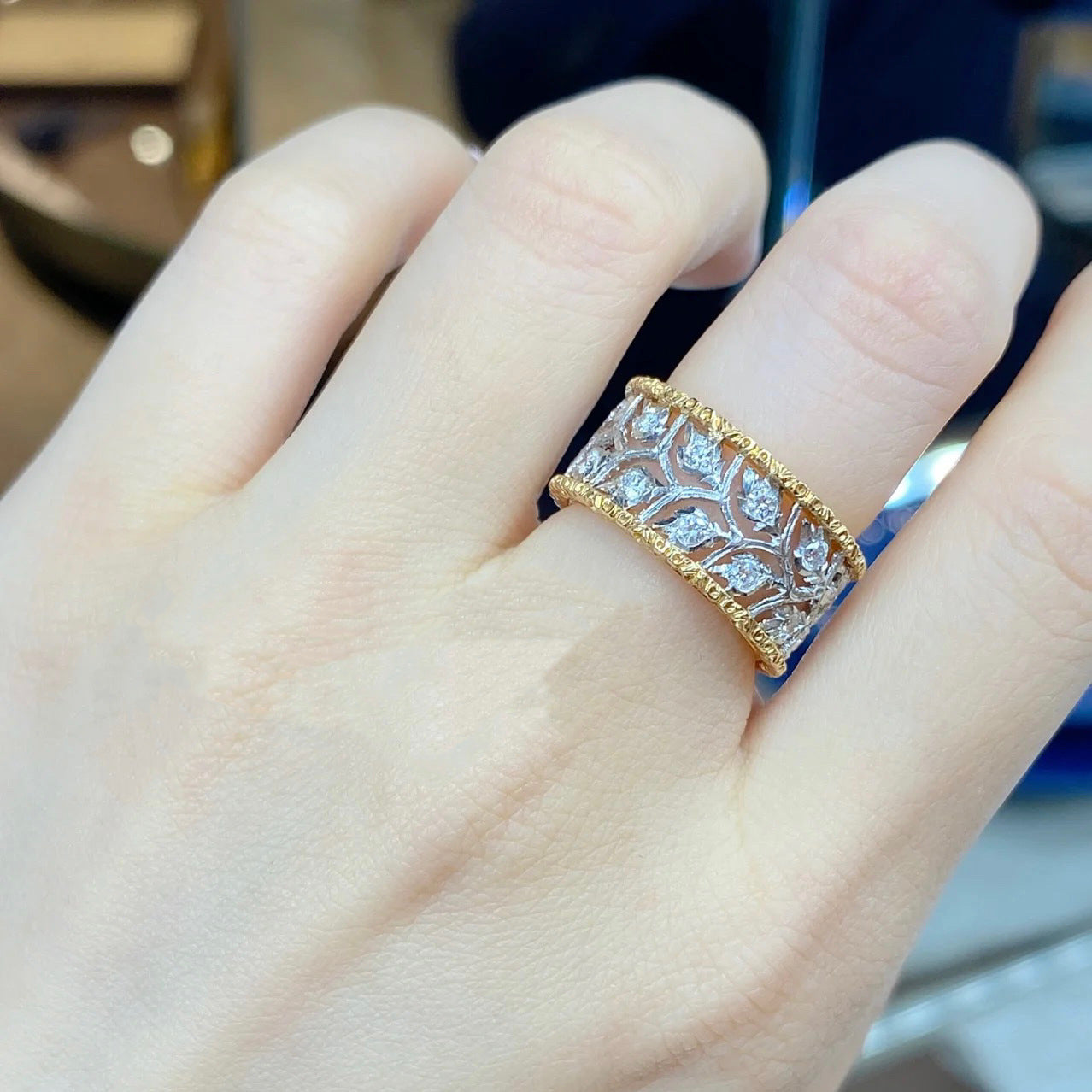 Carved Leaves Hollow Contrast Color Light Luxury Minority Pattern Advanced Rings