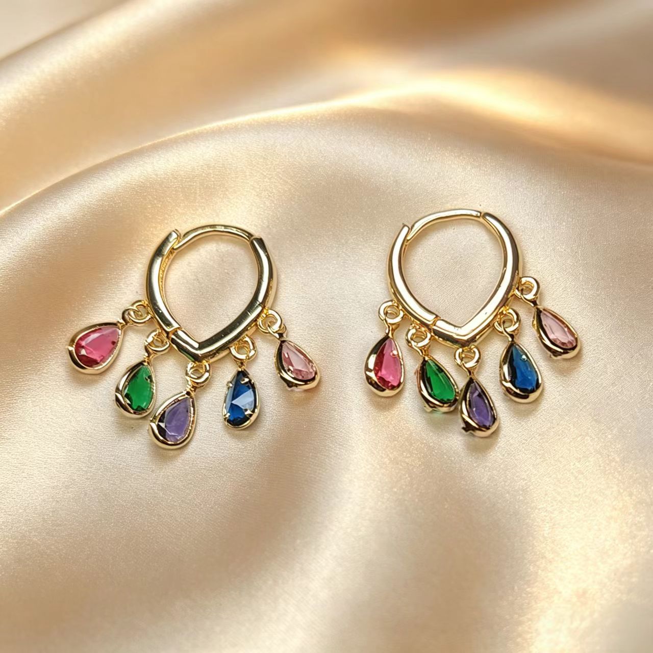 Women's Colorful Water Drop Clip Simple Grace Personality Minority Ear Buckle