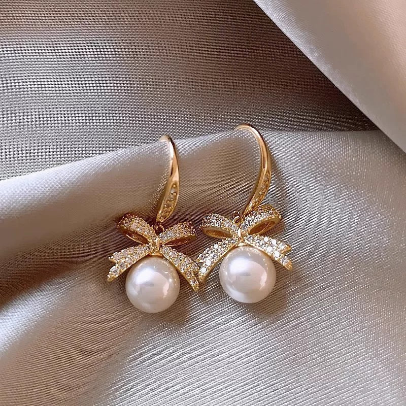 Women's Pearl French Minority Retro Affordable Luxury Stud Earrings