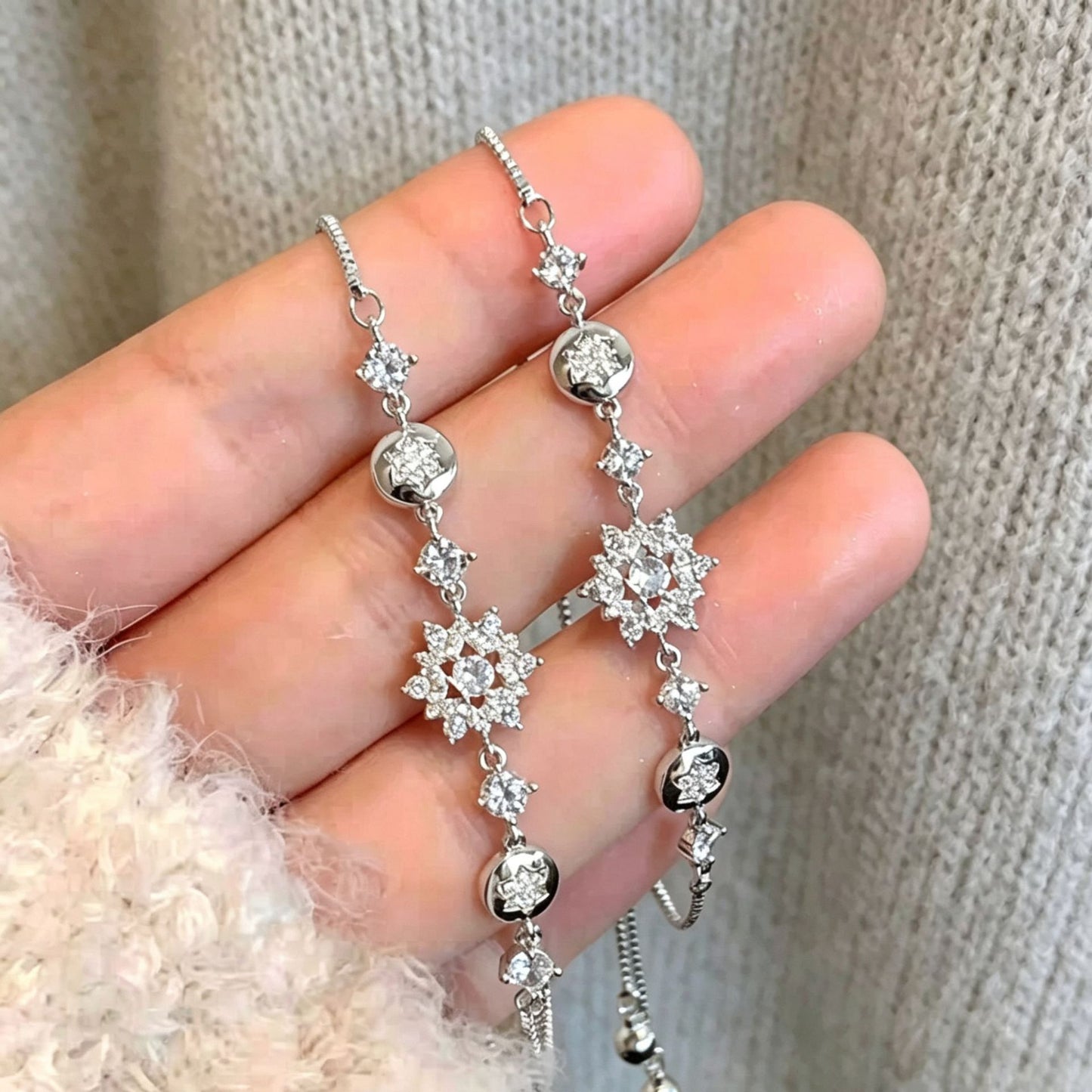 Women's Pull Adjustable Temperamental Exquisite Versatile Design Zircon Bracelet
